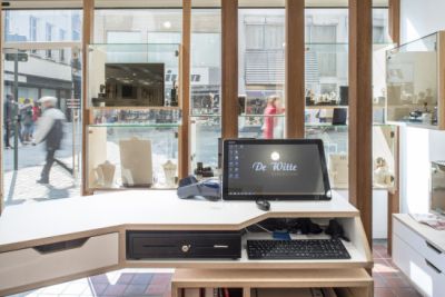 lhoas architectes architects bijouterie dewitte generation marche aux herbes 12x366