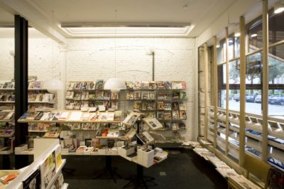 lhoas architectes architects candide librairie library maxime delvaux 13x365