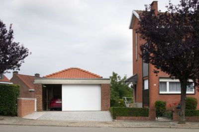 xlhoas lhoas architectes uccle 01 1600pxx365.jpg.pagespeed.ic.tnnpTCMUNx