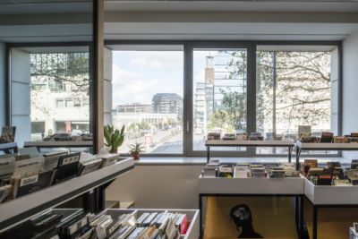 lhoas architects point culture bruxelles photograph charlotte delval 15x366