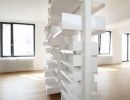 xlhoas architectes architect housing thierry lydie shelves 8x365.jpg.pagespeed.ic.NXxQlnFDUd