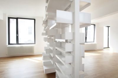xlhoas architectes architect housing thierry lydie shelves 8x365.jpg.pagespeed.ic.NXxQlnFDUd